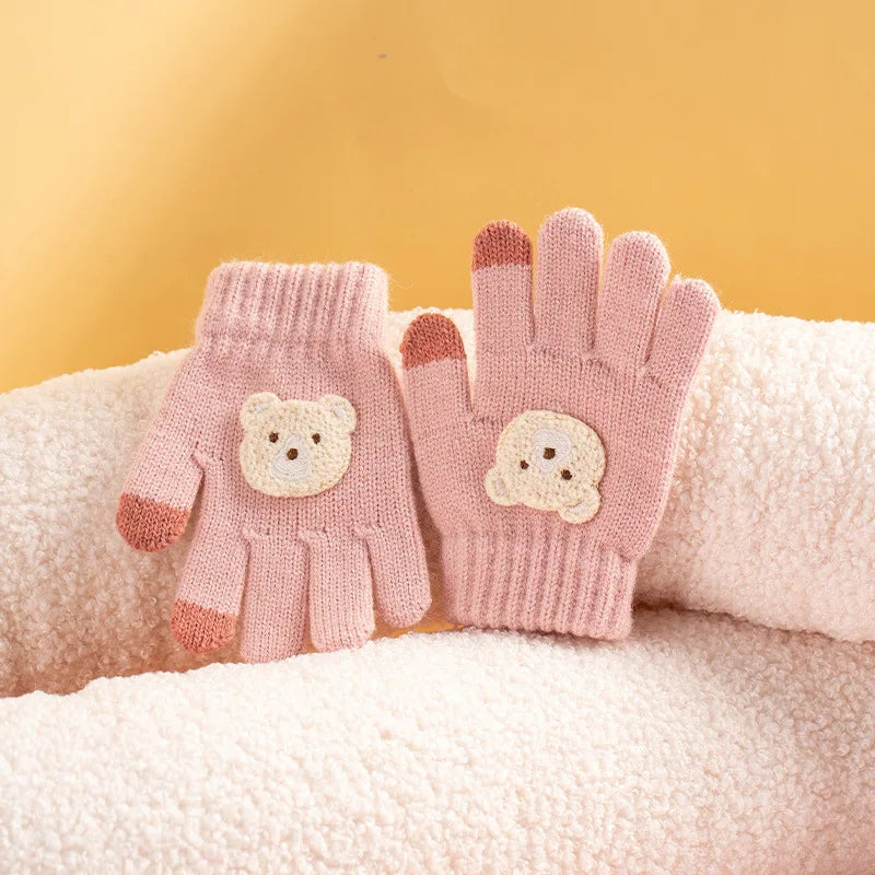 2-6 year old cartoon bear baby gloves with crochet hooks