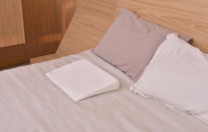 Baby Kawaii Anti Spitting Milk Slope Cushion Pillow Newborn Memory Pillow Lightweight, Breathable Non slip Baby Pillow