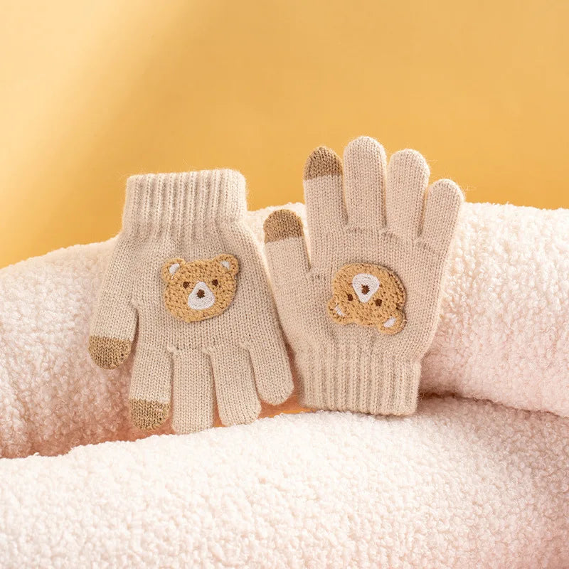 2-6 year old cartoon bear baby gloves with crochet hooks