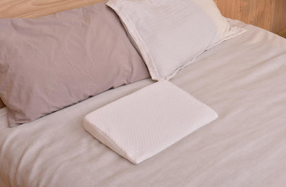 Baby Kawaii Anti Spitting Milk Slope Cushion Pillow Newborn Memory Pillow Lightweight, Breathable Non slip Baby Pillow